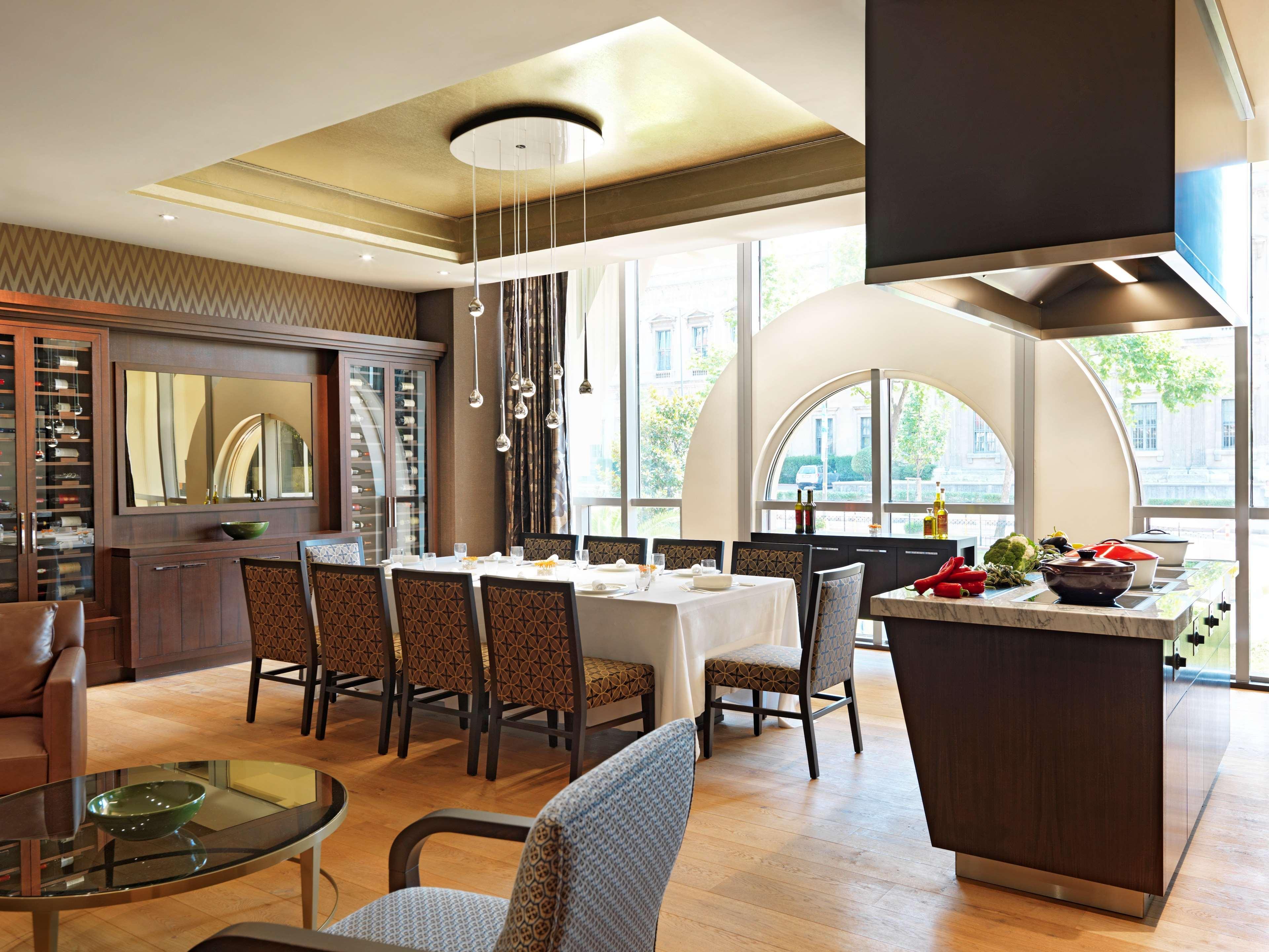 Grand Hyatt Istanbul Hotel Exterior photo The Kitchen at The Westin